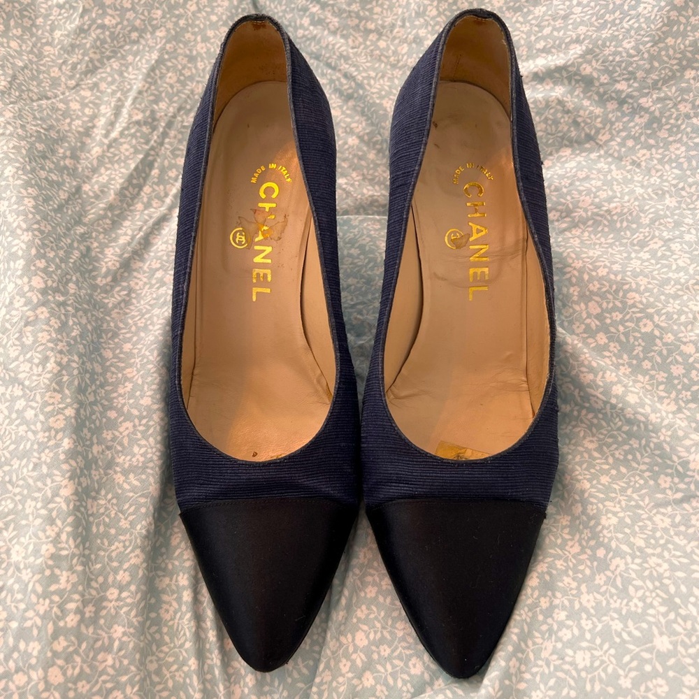 Elegant Navy Chanel Pumps